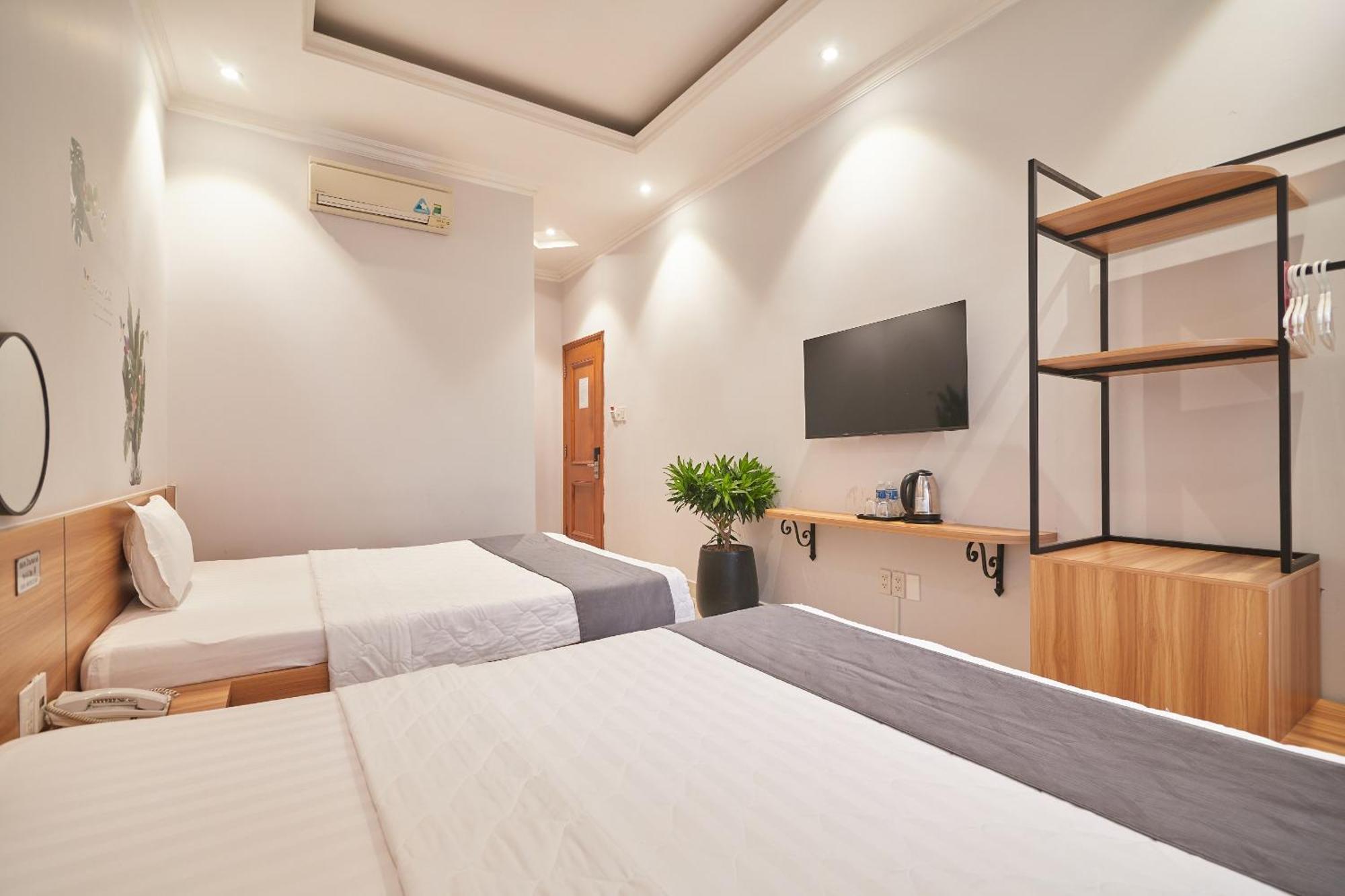 Bin Bin Hotel 2 - Near Him Lam D7 Ho Chi Minh City Exterior photo